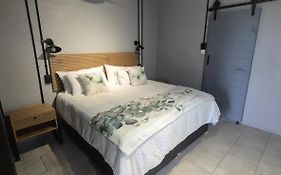 Whispering Creek Mountain Lodge